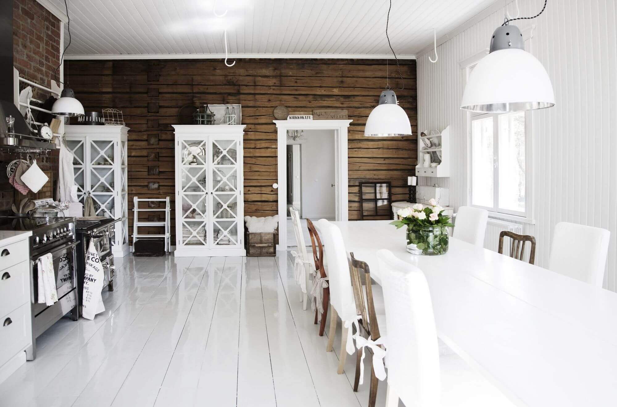 Une cuisine et une salle à manger scandinave