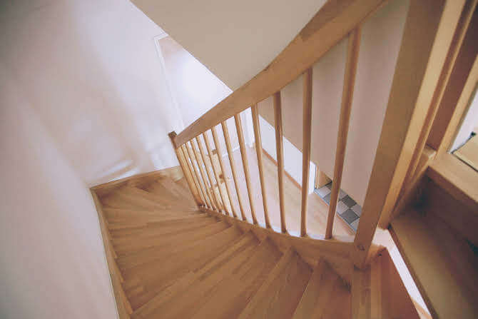 Coût de l'installation d'un escalier en bois : matériel et main-d'œuvre
